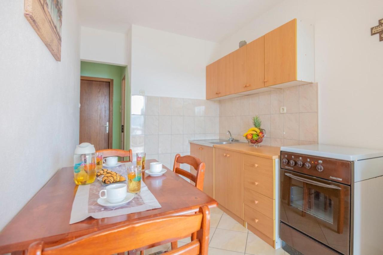 Apartments Zdravka Lokva Rogoznica Eksteriør billede