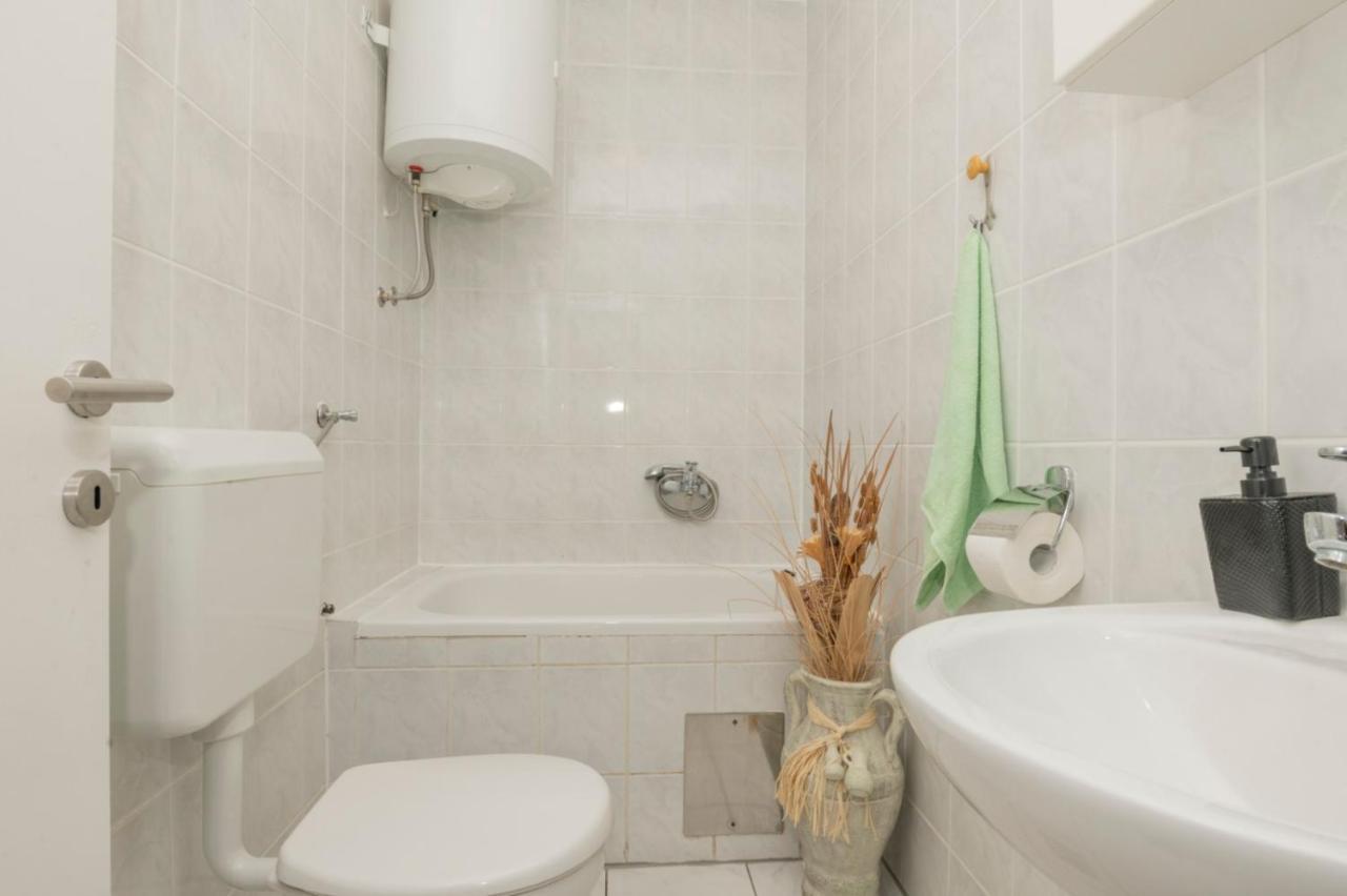 Apartments Zdravka Lokva Rogoznica Eksteriør billede