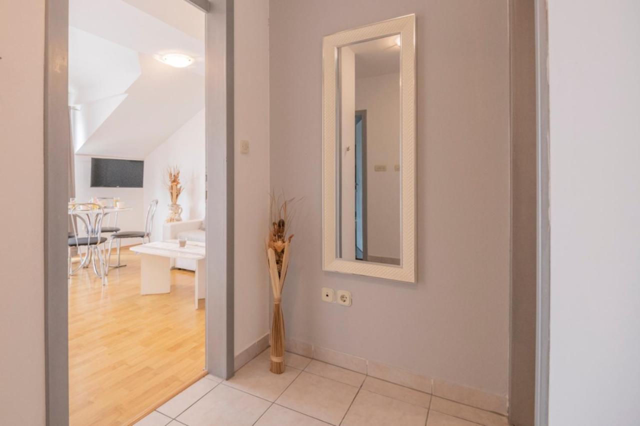 Apartments Zdravka Lokva Rogoznica Eksteriør billede
