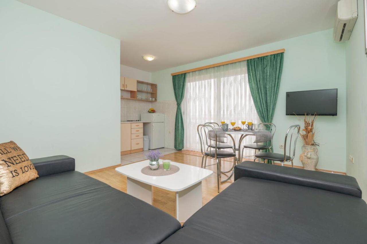 Apartments Zdravka Lokva Rogoznica Eksteriør billede