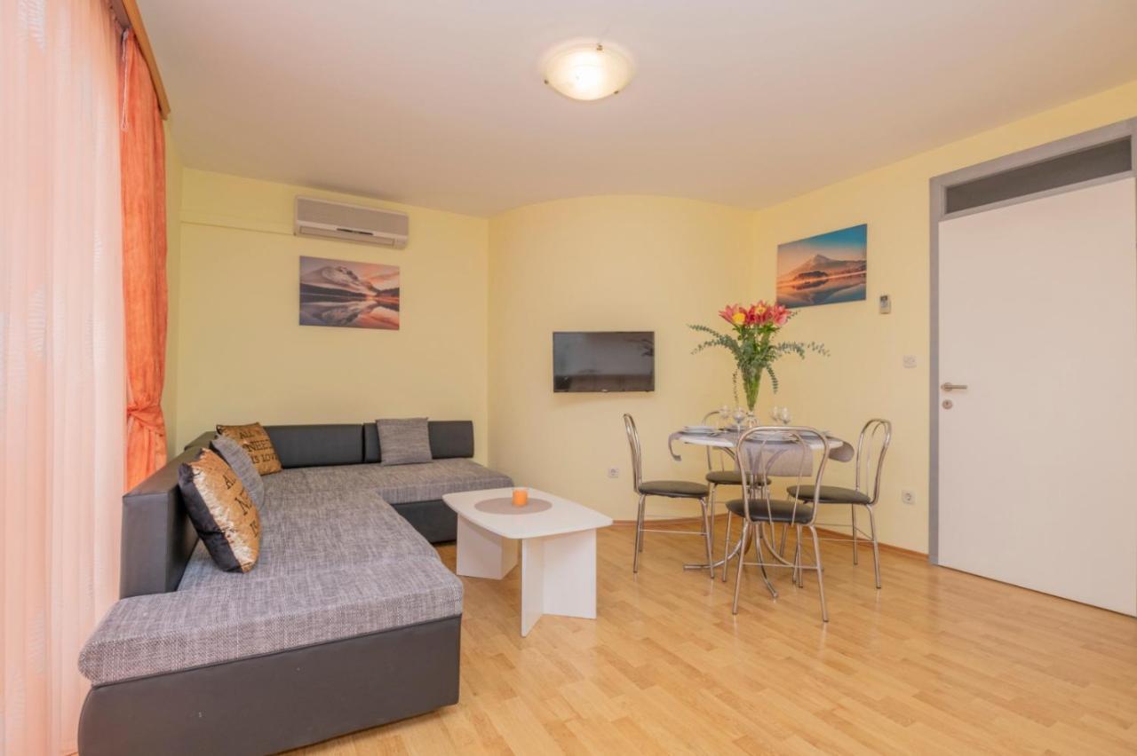 Apartments Zdravka Lokva Rogoznica Eksteriør billede