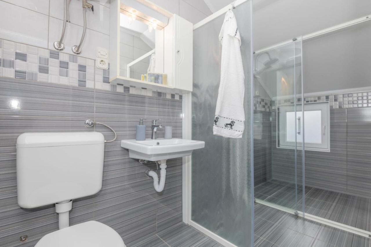 Apartments Zdravka Lokva Rogoznica Eksteriør billede