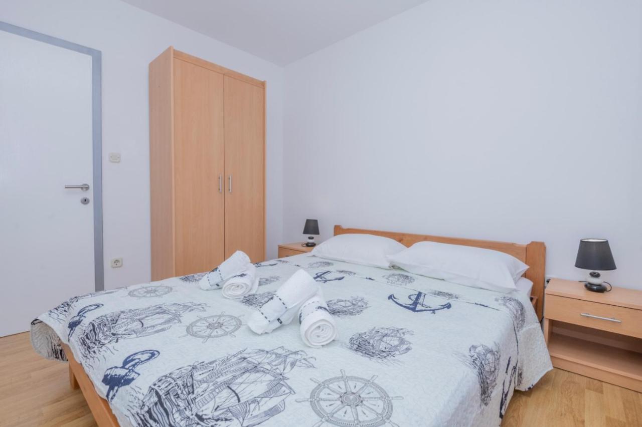 Apartments Zdravka Lokva Rogoznica Eksteriør billede